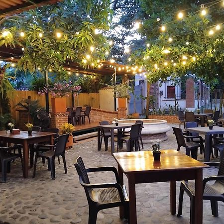 Hotel Y Restaurante Bienmesabe Santa Fe de Antioquia Kültér fotó