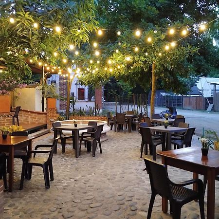 Hotel Y Restaurante Bienmesabe Santa Fe de Antioquia Kültér fotó