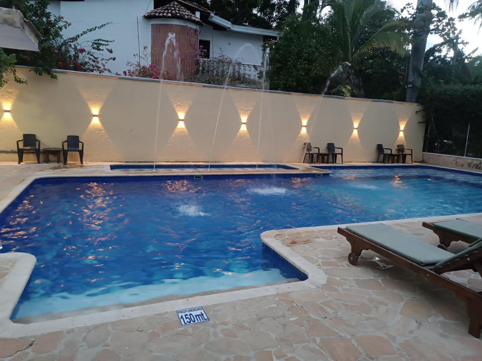 Hotel Y Restaurante Bienmesabe Santa Fe de Antioquia Kültér fotó