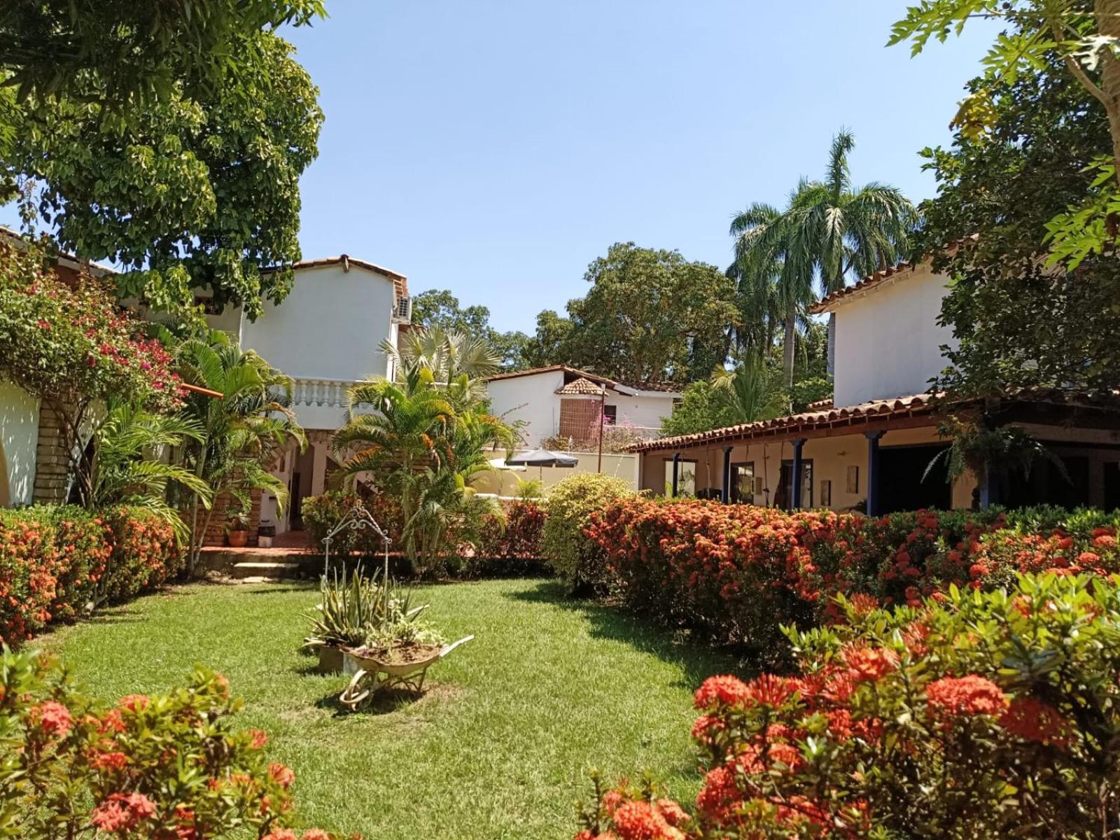 Hotel Y Restaurante Bienmesabe Santa Fe de Antioquia Kültér fotó