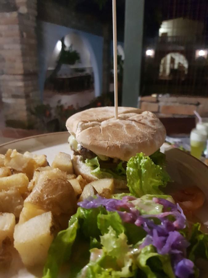 Hotel Y Restaurante Bienmesabe Santa Fe de Antioquia Kültér fotó