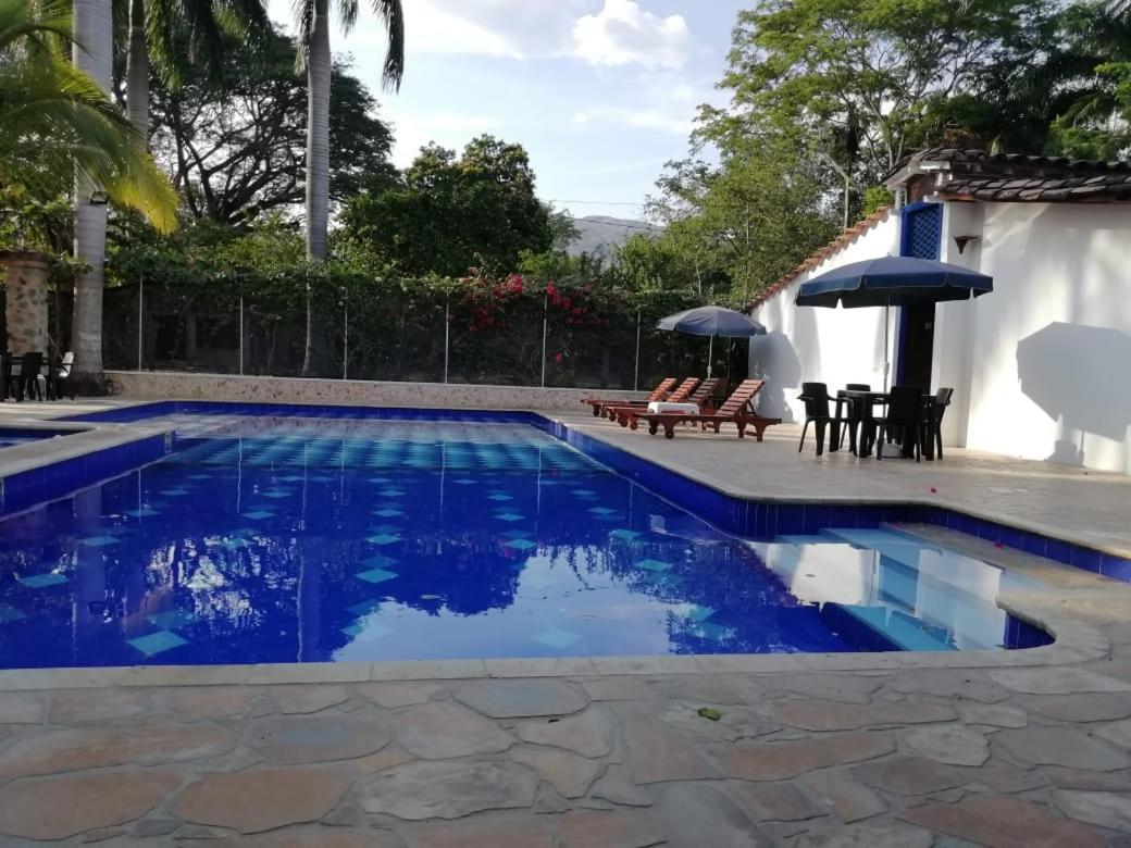 Hotel Y Restaurante Bienmesabe Santa Fe de Antioquia Kültér fotó